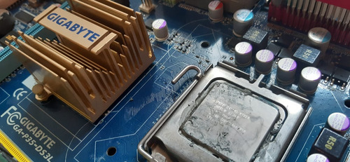 Placa Madre Gigabyte Intel P35 Ds3l + 8 Gb Ram + Proc Xeon Verde