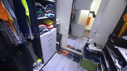 Hermoso Apartamento De 3 Niveles En Jorge Coll