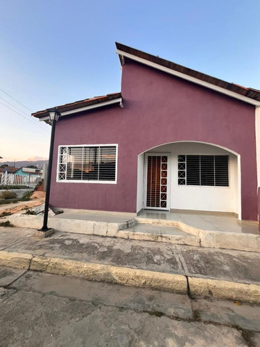 Ec Venta De Casa Obra Blanca Res Valle Arriba San Diego Precio De Oportunidad