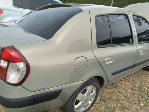 Renault Clio 2005 1.6 16v Privilège 5p