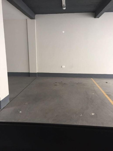 Imagen 2 de 2 de Cochera En Venta En Lomas De Zamora Oeste