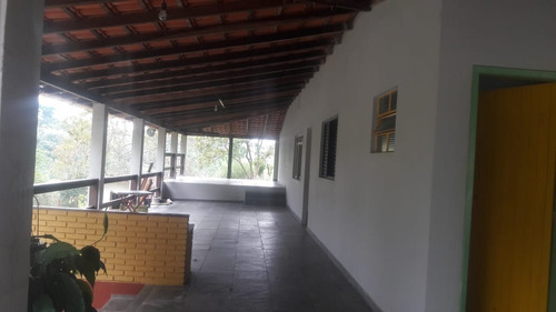 Imagem 3 de 15 de Chácara Ideal Para Moradia, Excelente Localização Ficando Somente À 03 Km Da Rodovia. - 257 - 34049927