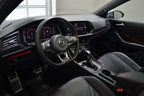 Imagen 8 de 13 de Volkswagen Jetta Gli 2020