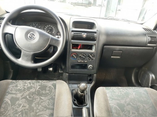 Astra Sedan 2.0 Mpfi Gls Sedan 8v Gasolina 4p Manual