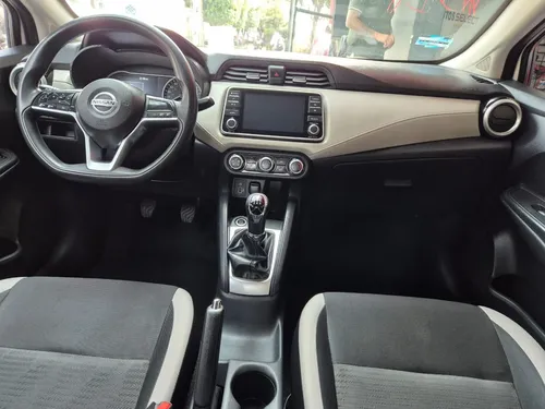 Nissan Versa 1.6 Advance Mt