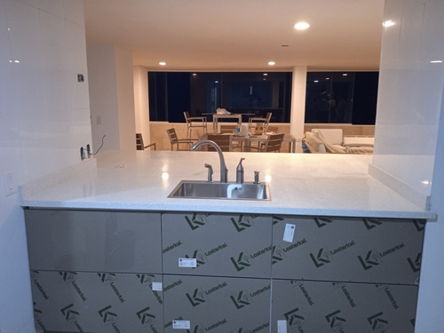 Imagen 3 de 5 de Topes De Granito Cuarzo(silestone) Y Mármol Para Cocinas Y B