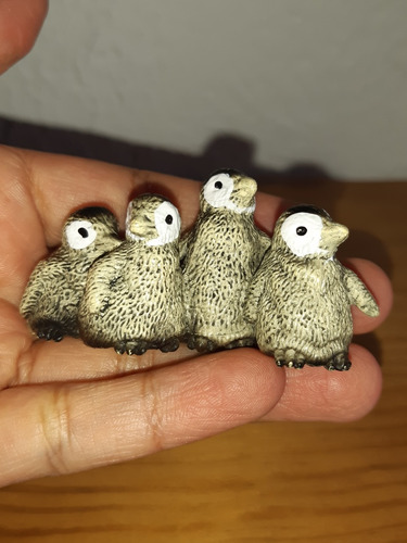 Figura De Juguete Pingüino Con Pingüinitos (Usado)