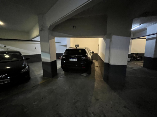 Departamento En Venta En La Lucila De 4 Ambientes Con Dependencia, Cochera Con Baulera