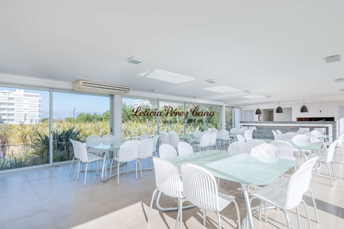 Imagen 3 de 20 de Venta Apartamento En Playa Brava , 2 Dormitorios Con Vista Al Mar