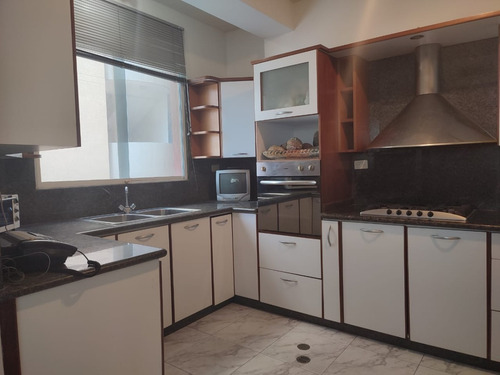 Imagen 12 de 28 de Mariaestela Boada, Vende Excelente Apartamento En Lecheria. 04248354464