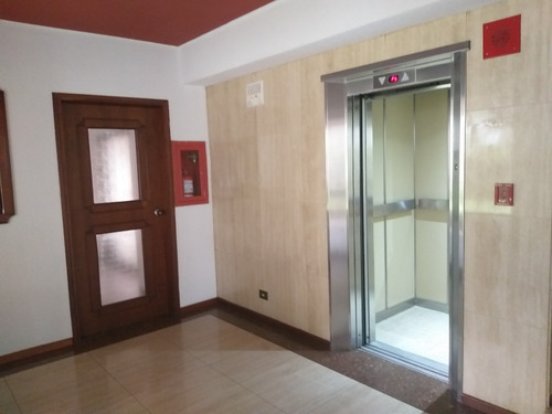 San Antonio De Los Altos. Apartamento En Venta. Mls 23-22350. Miranda