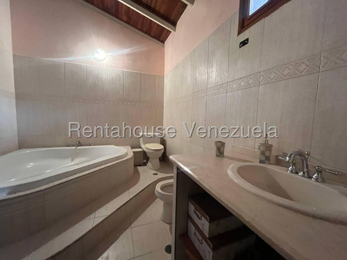 Amplia Y Luminosa Casa En Venta Urb La Mendera Cabudare Eo