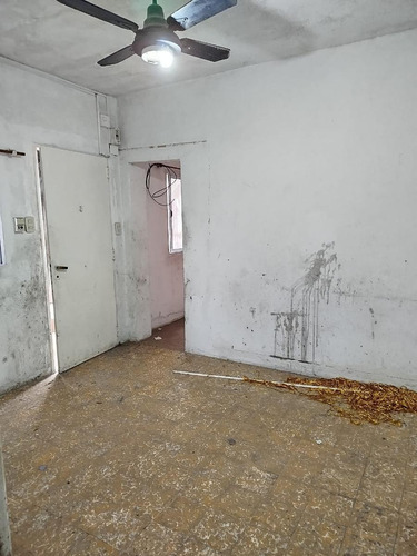 Venta De Ph 2 Amb. En Ramos Mejia 1° Piso Por Escalera A Refaccionar