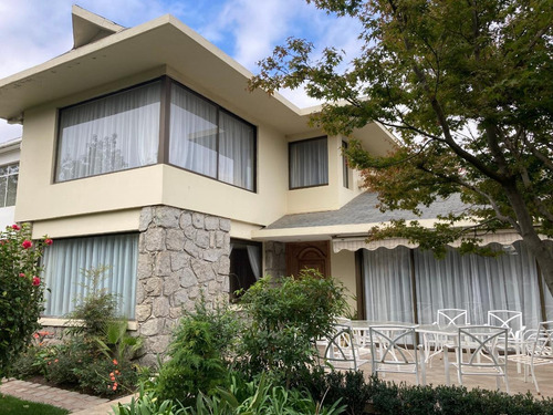 Se Vende Preciosa Casa En Miraflores