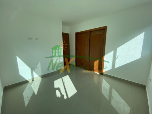 Apartamento 3er Nivel En Residencial Con Piscina, Santiago