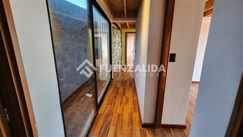 Casa En Arriendo De 5 Dorm. En Peñalolén