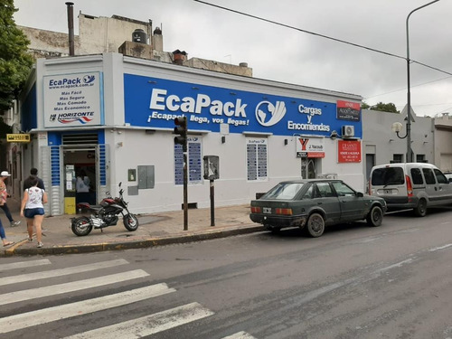 Imagen 2 de 9 de Importante Local En Alquiler