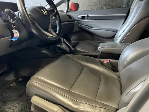 Honda Civic 1.8 Ex 4 p