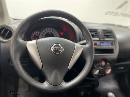 Imagem 10 de 11 de Nissan Versa 1.0 12v Flex V-drive Manual