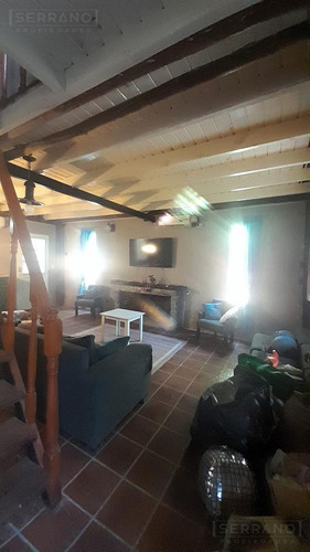 Venta Casa 3 Amb, Pileta, Calle Guiraldes Esq. Larreta, Parque Sakura, Exaltación De La Cruz