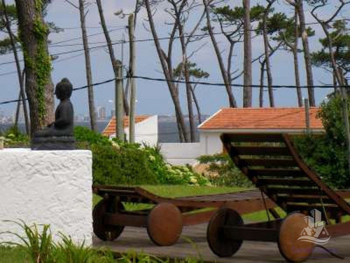 Casa En Pinares - Punta Del Este- Ref: 28860