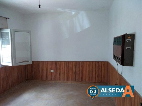 Casa Pasillo Dos Dormitorios Con Terraza Exclusiva - Biedma Y Balcarce - Rosario Sur