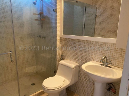 Imagen 20 de 26 de Hermoso Apartamento Con Bella Vista En El Solar Del Hatillo. #23-18908