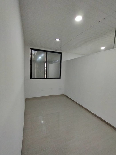 Imagen 8 de 15 de Galpón En Venta San Diego Cerca De Metrópolis Gavip