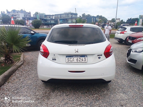 Peugeot 208 1.0 Access Serie Especial