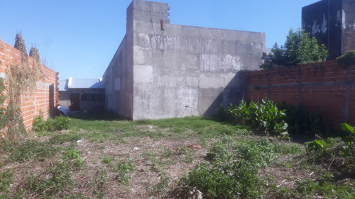 Imagen 6 de 7 de Vendo Excelente Lote Muy Cerca Del Centro Con Mejoras!!!en Esquina (ctes)