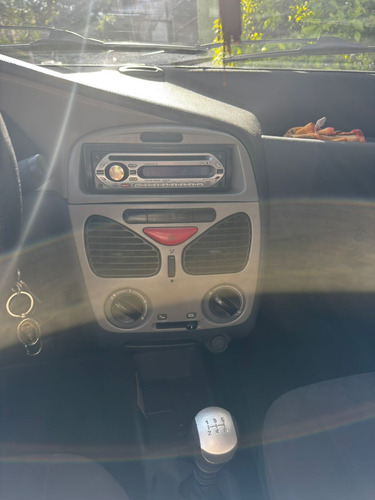 Fiat Siena 1.0 Elx Flex 4p