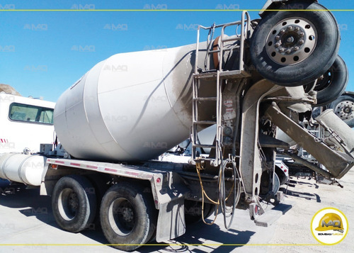 Imagen 10 de 10 de Camión Revolvedora De Concreto Peterbilt 2004
