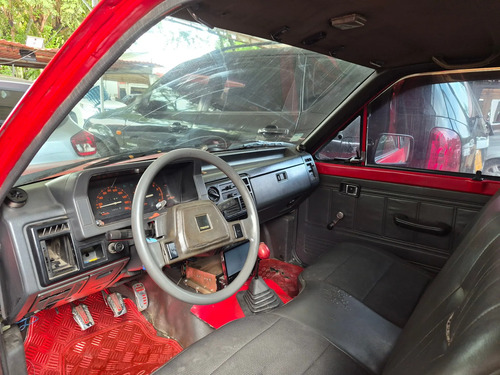 Mazda B2000 2.0 B2000