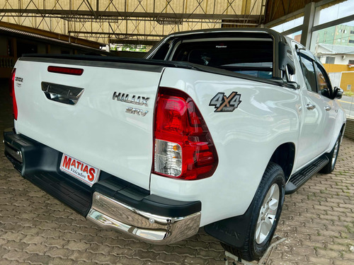 Toyota Hilux 2.8 Tdi Srv Cab. Dupla 4x4 Aut. 4p