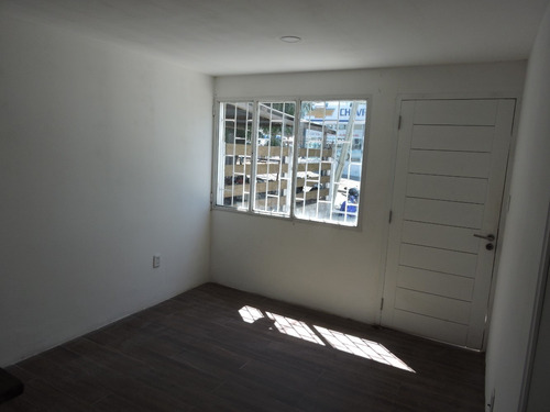 Alquilo Casa De Un Dormitorio En Excelente Ubicación