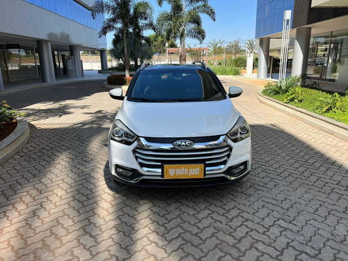 Imagem 2 de 15 de Jac T40 1.6 16v 5p Aut. 2019