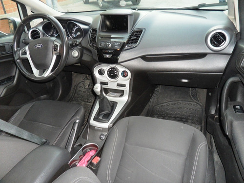 Imagen 7 de 10 de Ford Fiesta Titanium 2014 Sincrónico