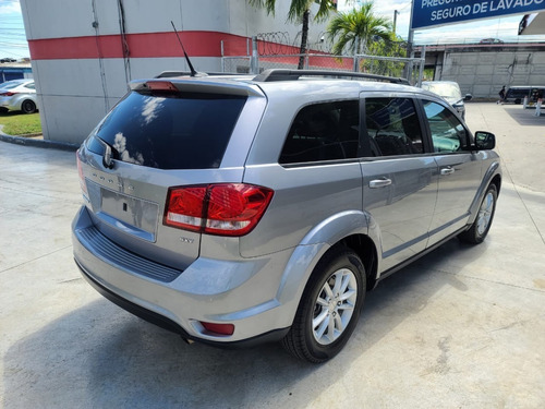 Imagen 6 de 15 de Dodge Journey Sxt