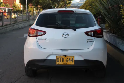 Mazda 2 1.5 Touring Mt