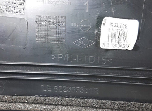 Moldura Porta Trasei Esque Renault Kwid 2023/2024 822355361r (Usado)