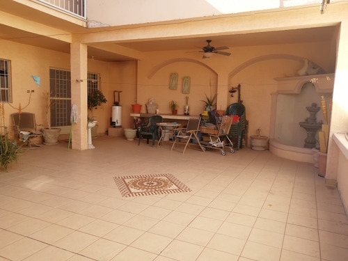 Imagen 9 de 10 de Casa De Dos Plantas En Venta Delicias Residencial, En Esquina Con Espacios Amplios