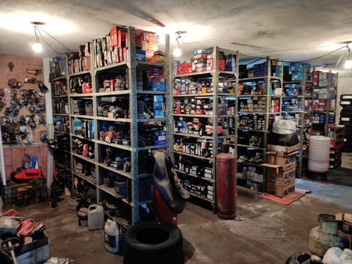 En Venta Fondo De Comercio En San Antonio De Los Altos,taller De Tren Delantero,frenos,silenciadores Y Cauchera. Rz