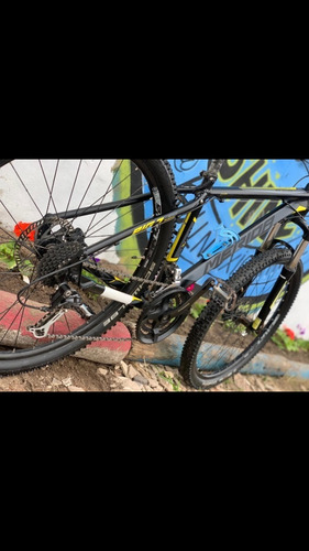 Imagen 2 de 10 de Bici Mtb Vendo O Permuto Merida Big Seven 27.5
