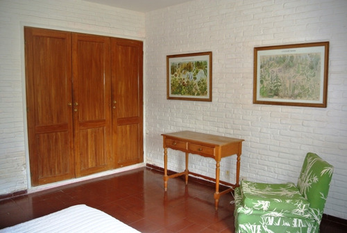 Casa En Venta / 5 Dorm / Punta Del Este / Golf / At2 6380