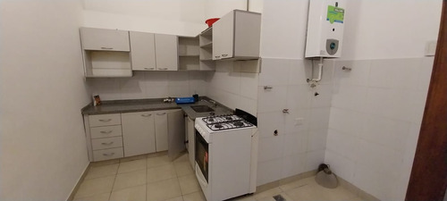 Imagen 15 de 16 de Departamento En Alquiler De 2 Dormitorios En Parque Patricios