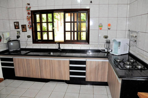 Imagem 11 de 25 de Casa Térrea Com 3 Suites E Piscina - Ca0718