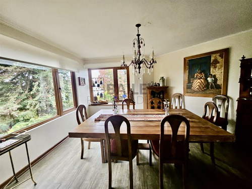 Casa En Venta De 6 Dorm. En Bosques De Montemar, Concón
