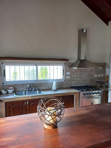 Imagen 9 de 30 de Hermosa Casa Con Pileta En Barrio Cerrado Los Fresnos Uribelarrea