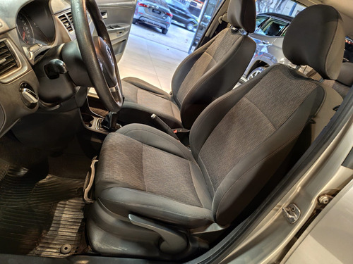 Volkswagen Suran 1.6 Comfortline 101cv