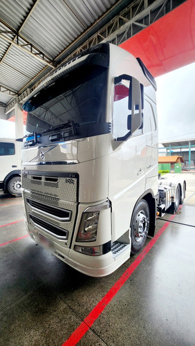 Volvo Fh 500 - Traçado 6x4 - 2015